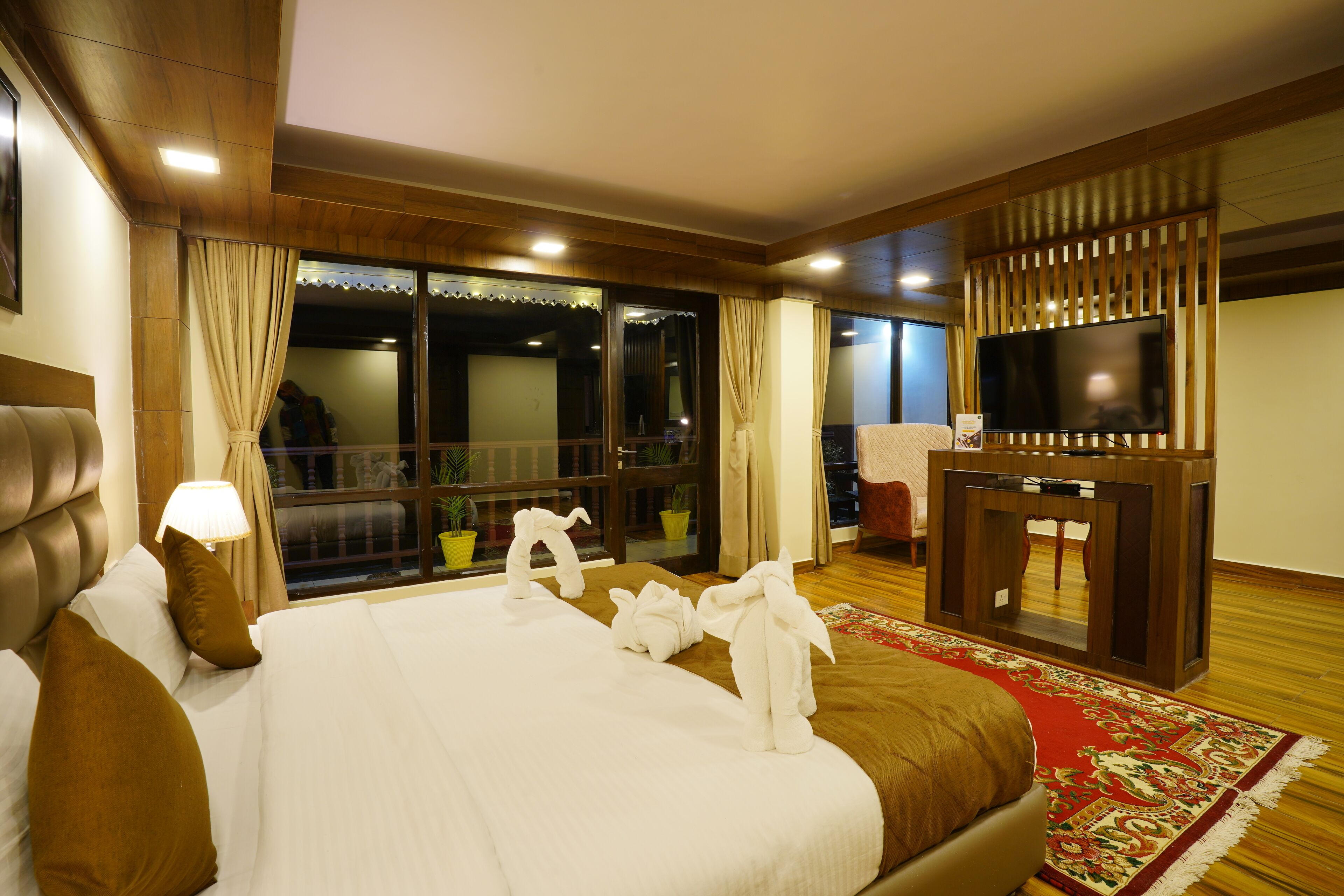 Studio | Premium bedding, laptop workspace, soundproofing, bed sheets