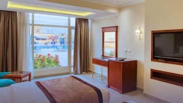 Basic Room, 2 Bedrooms, Pool View