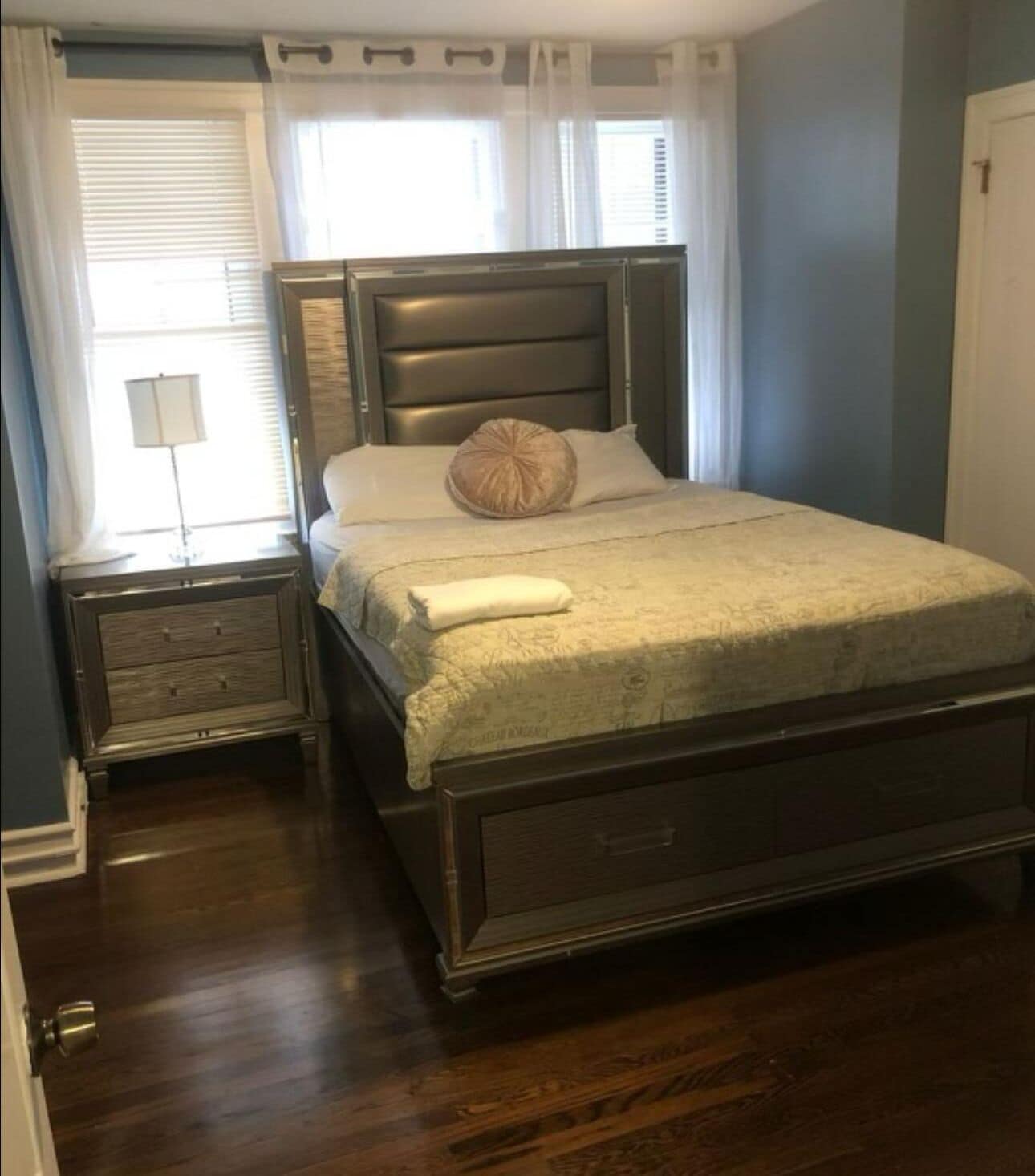 2 室のベッドルーム、WiFi、ベッドシーツ