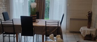 Agréable Petite Maison de Campagne Dans les Environs de Chef-boutonne 79