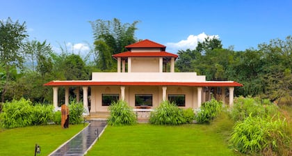 Lemon Tree Wildlife Resort Kanha