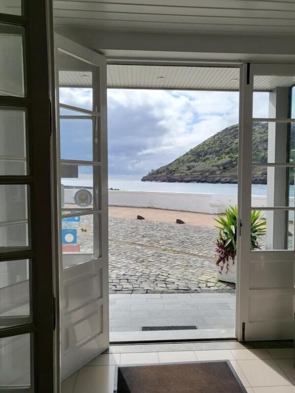 Reception - Hotel Beira Mar (Angra do Heroismo)