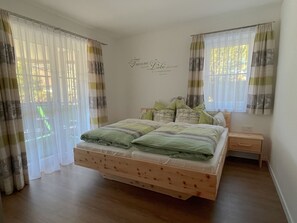 2 chambres, lit parapluie, Wi-Fi gratuit, draps fournis