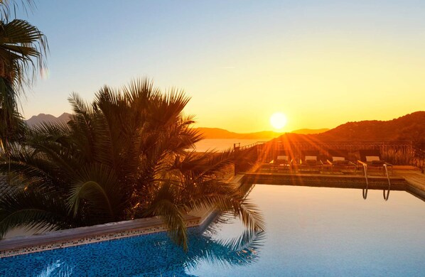 Pool - Villa Panoramique Lumio (Lumio)