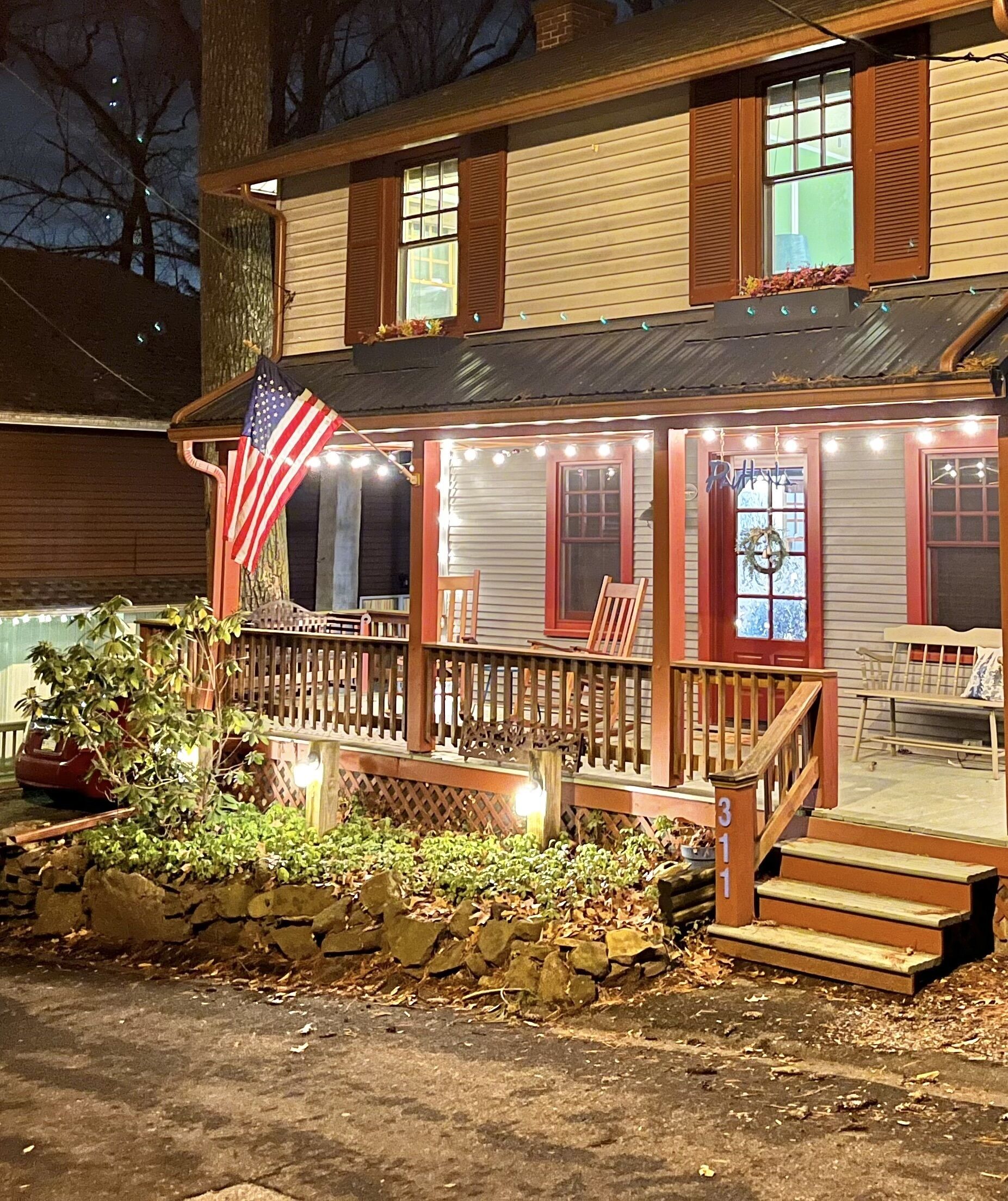 3 bed cottage in Mt. Gretna. Short drive to Hershey, Lancaster, Harrisburg