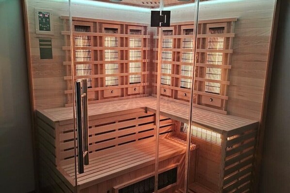 Sauna - Luxuriöse Wohnung am Flussufer mit Infrarotsauna (Echternacherbrück)