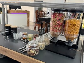Desayuno buffet todos los días (con cargo)