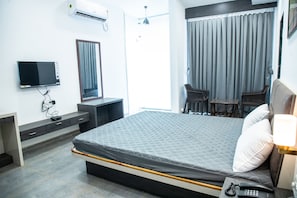 1 habitación, escritorio y wifi gratis 