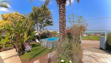 Kolam renang outdoor