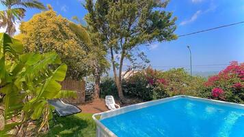 Kolam renang outdoor