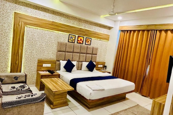 Classic Double Room | Desk, free WiFi