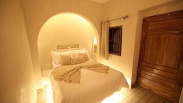 Kamar Double Romantis | Meja kerja, kedap suara, dan Wi-Fi gratis