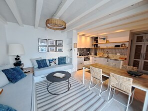 Living area - LA Scaletta Guest House in Spilia Leros (Leros)