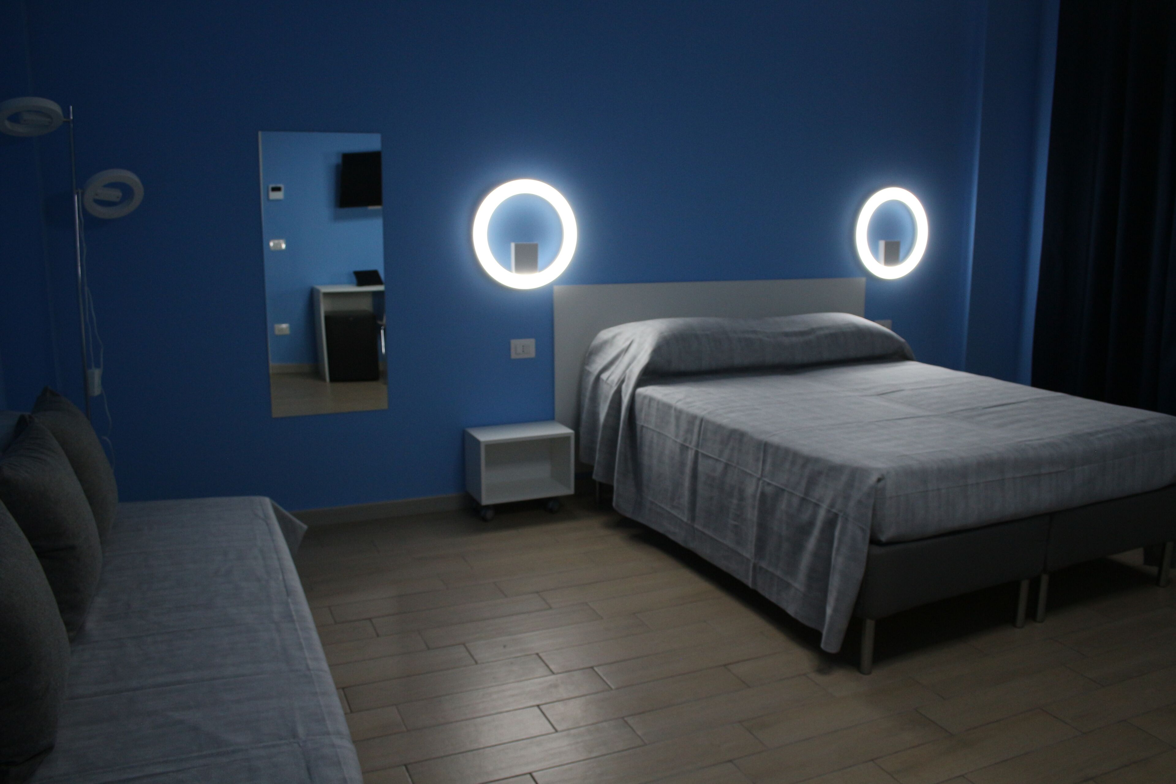 1 quarto, ferros/tábuas de passar roupa, acesso à internet