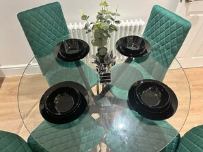 Dining - 2BRM Apartment In Creative Quarter (Folkestone)