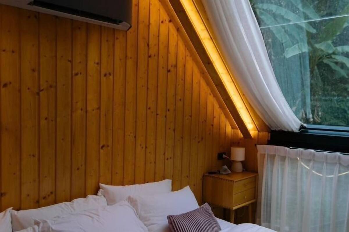 Articles gratuits dans le mini-bar, Wi-Fi gratuit, draps fournis