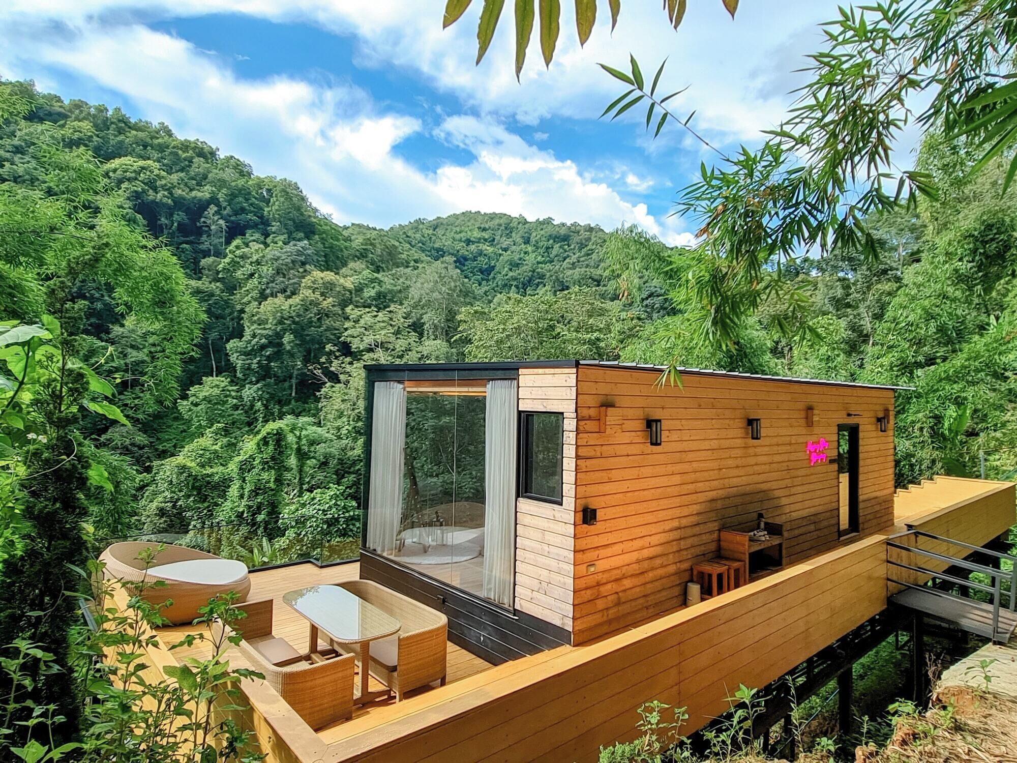 Kissing Star | Egyptian cotton sheets, premium bedding, pillow-top beds, free minibar