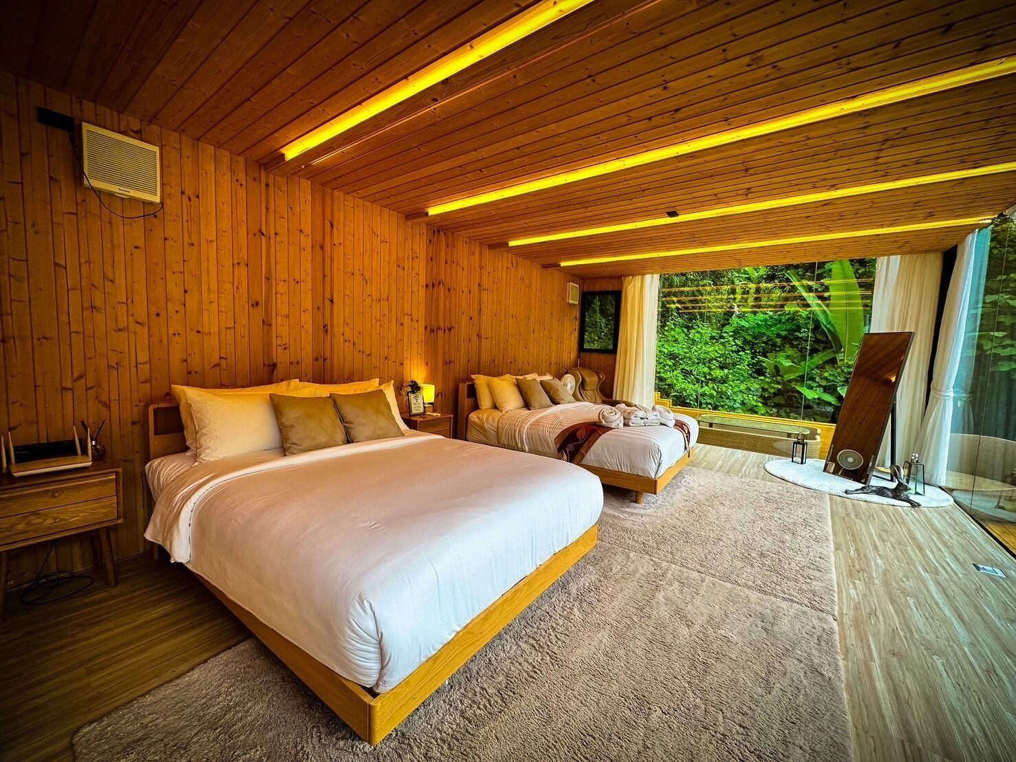 Kissing Star | Egyptian cotton sheets, premium bedding, pillow-top beds, free minibar