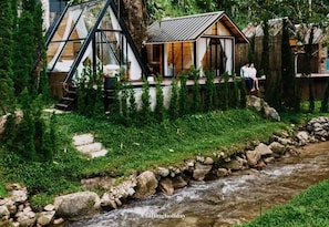 A Frame Glass | Egyptian cotton sheets, premium bedding, pillow-top beds, free minibar - Morning Star Glamping (Mae On)
