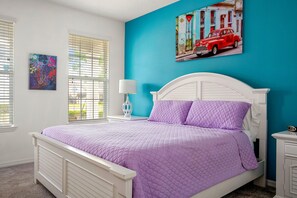 7 عدّة غرف نوم ومكواة/لوح كي وسرير سفر وواي فاي