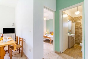 Vila Standar, beberapa kamar (Villetta Belvedere 400 Meters From) | 2 kamar tidur, Wi-Fi gratis, dan seprai linen