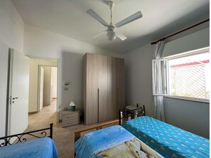 Vila Standar, beberapa kamar (Villetta Belvedere 400 Meters From) | 2 kamar tidur, Wi-Fi gratis, dan seprai linen