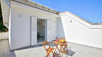 Appartement Familial, 1 chambre (Cristal Apartment Terrace & Pool) | Terrasse/Patio