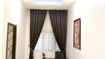 Apartment | Dining