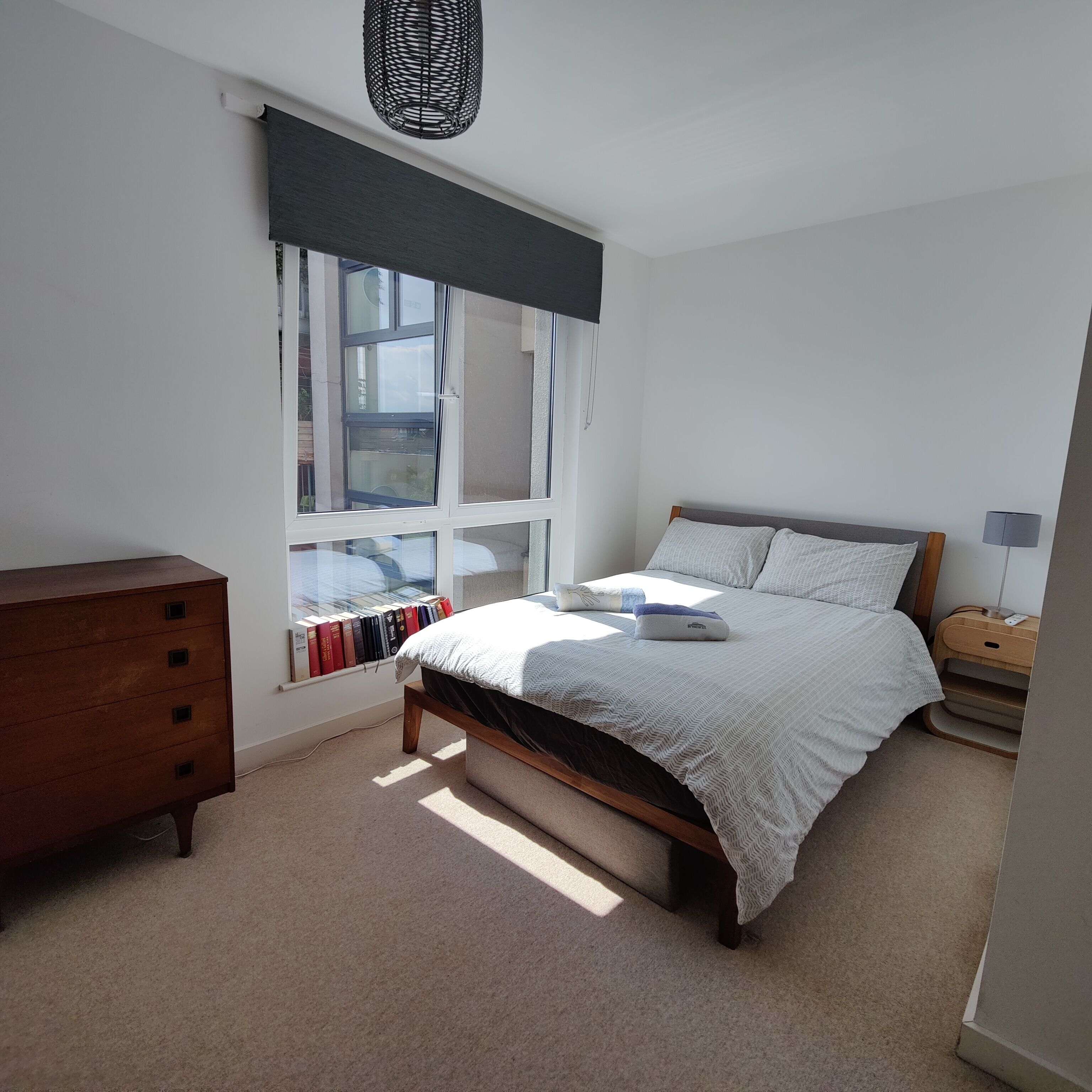 3 bedrooms, desk, iron/ironing board, travel cot