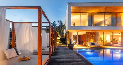 Golf Villa - Heated Pool Golf Course