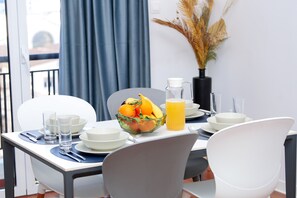 تناول الطعام