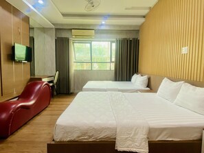 Luxury Double Room | View from room - Hotel Quynh Anh (Ho Chi Minh City)