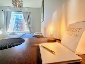 1 chambre, bureau, chambres insonorisées, fer et planche à repasser
