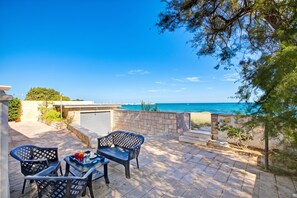 Standard Villa, 3 Bedrooms, Sea Facing (Villa Grazia on the seaside) | Terrace/patio
