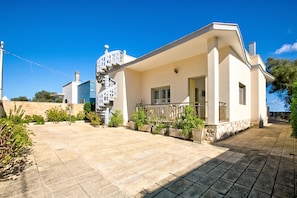 Villa Standard - 3 sovrum - mot havet (Villa Grazia on the seaside) | Exteriör