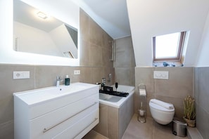 Shower, hair dryer, towels - LiT LiVING: The big Luxus - Perfekt für Gruppen (Hemsbach)