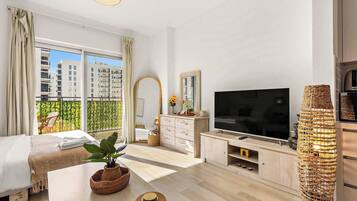 Comfort Studio | 2 bedrooms, Egyptian cotton sheets, premium bedding, memory-foam beds