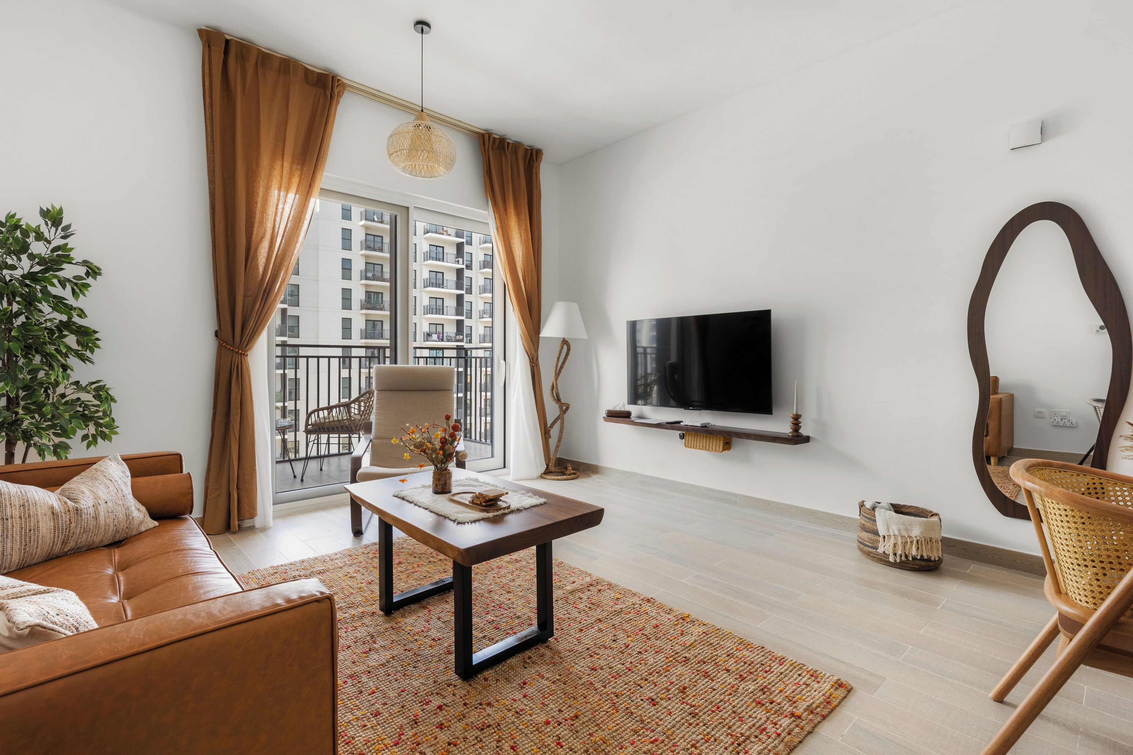 Appartamento Classic | Area soggiorno | Smart TV 50 pollici con canali digitali