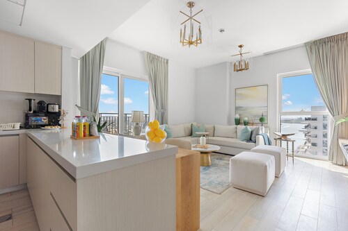 Silkhaus Waters Edge Tower - Yas Island