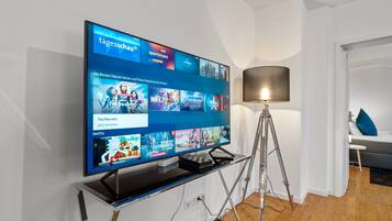 2 Schlafzimmer, Schreibtisch, Bügeleisen/Bügelbrett, WLAN