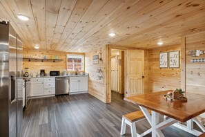 Private kitchen - Majestic Valley Retreat 2 Bedroom Cabin by RedAwning (Sevierville)