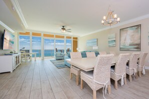 Condo, 3 Bedrooms | Interior