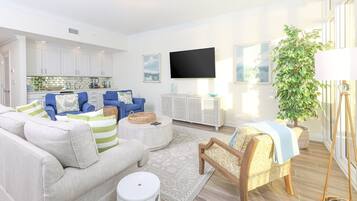 Condo, 2 habitaciones | Área de sala de estar
