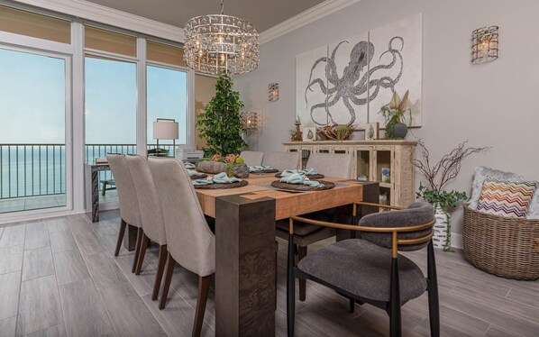 Condo, 2 Bedrooms | Dining