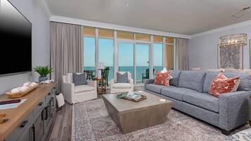 Condo, 2 Bedrooms | Living area