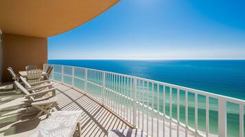 Condo, 4 quartos | Área da propriedade