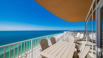 Condo, 4 quartos | Opções para refeição ao ar livre