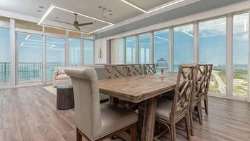 Condo, 4 Bedrooms | Dining