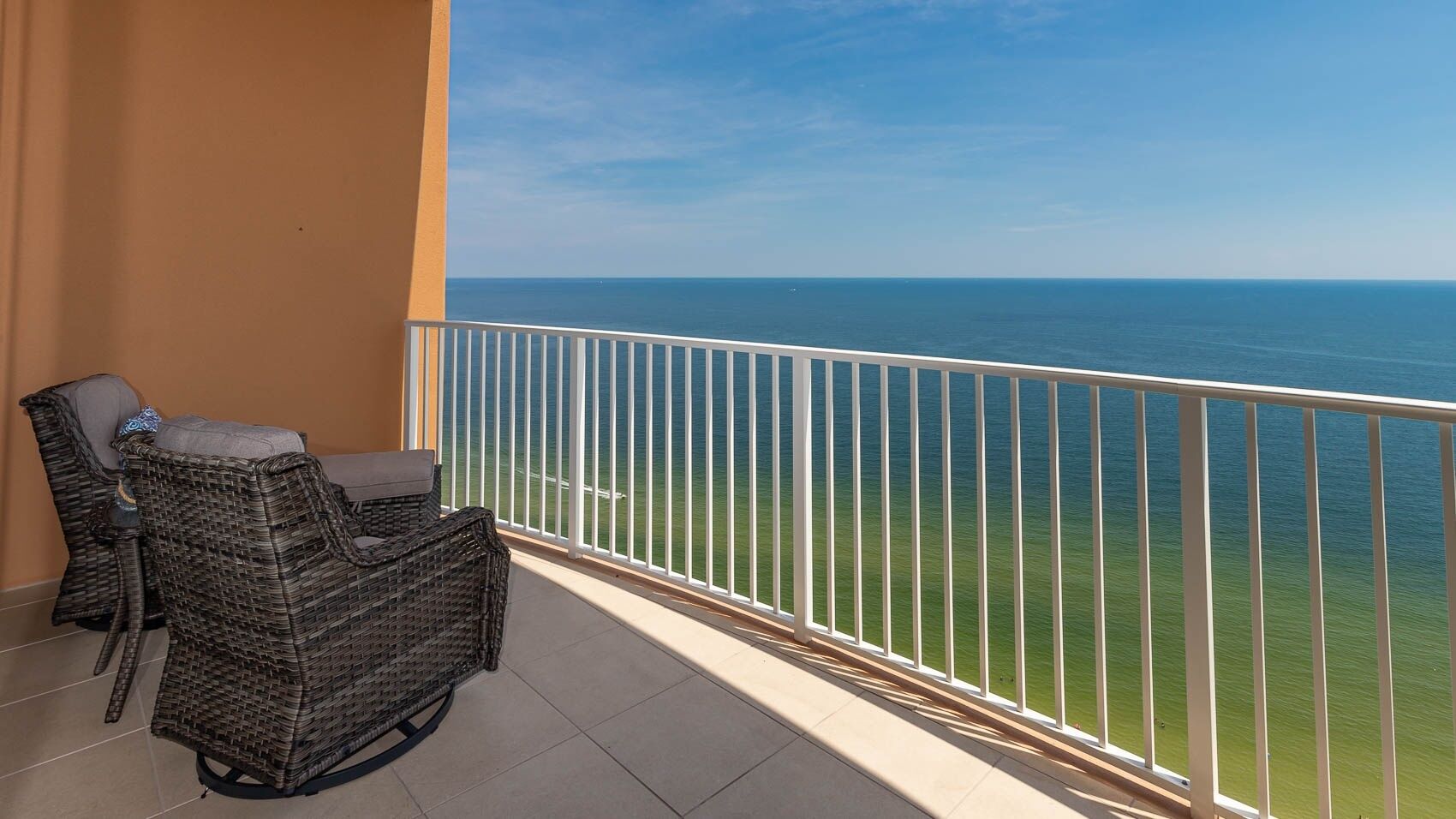 Condo, 2 Bedrooms | Property grounds