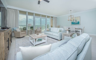 Condo, 2 Bedrooms | Living area